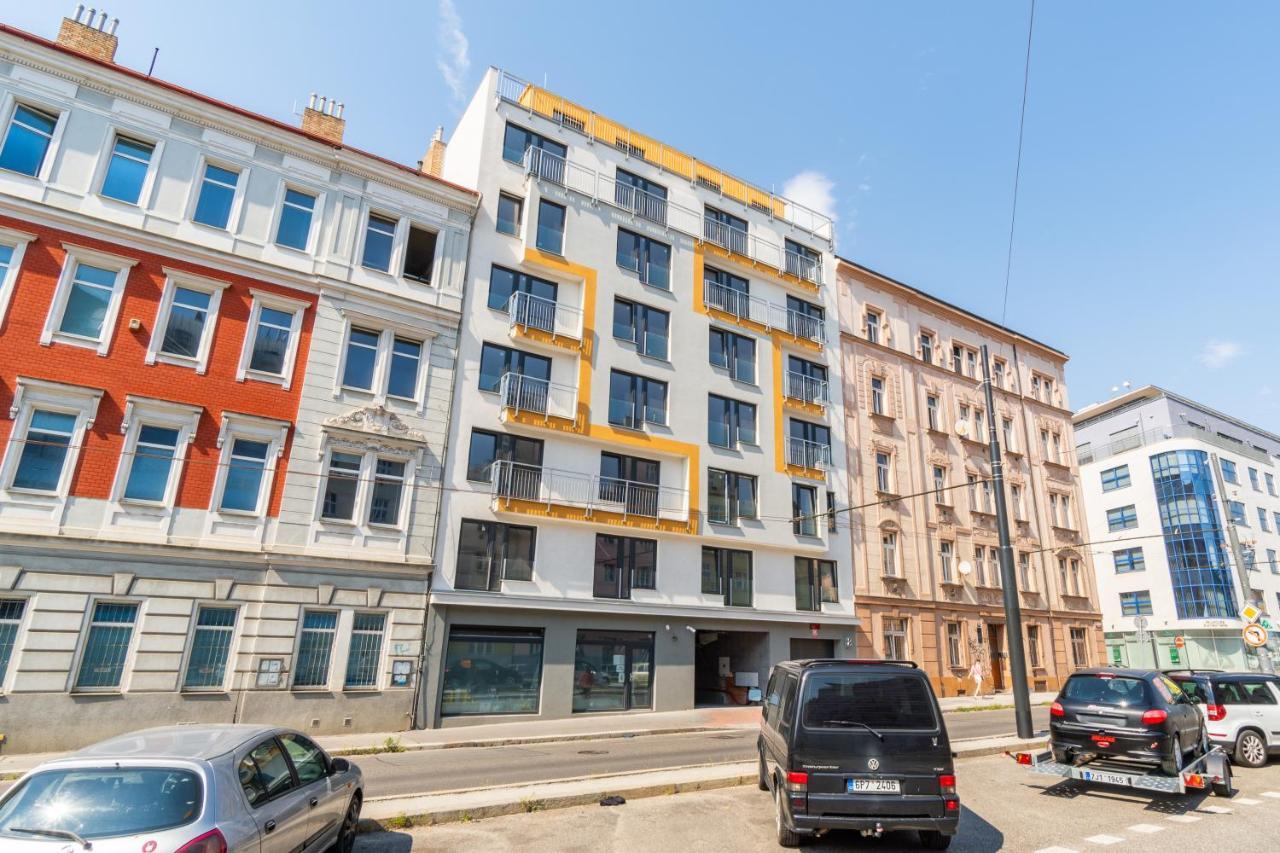 Brand New Studio Apartment # 42 In Brand New Building With Free Parking In The Center Прага Экстерьер фото